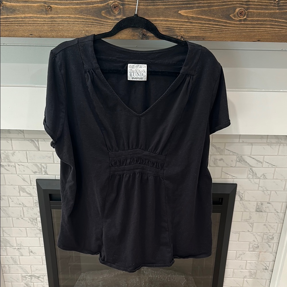 The v neck Tunic avenue black cotton top 3 for $20